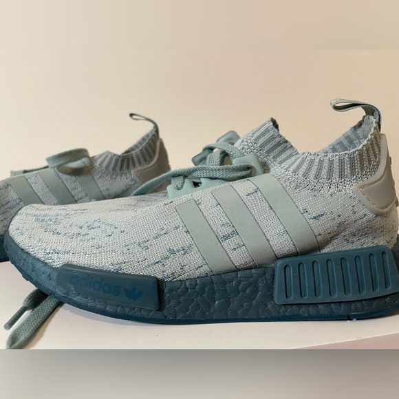 NMD R1 Adidas Sneakers- Sea Crystal - Picture 9 of 11